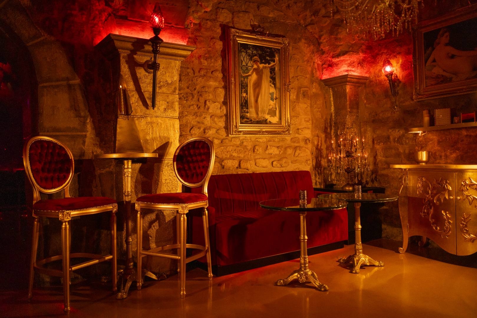 Taken Club interior in Paris